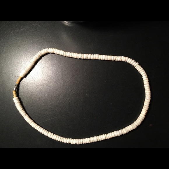 White Puka shell necklace and bracelets set *Last chance* - Picture 3 of 7